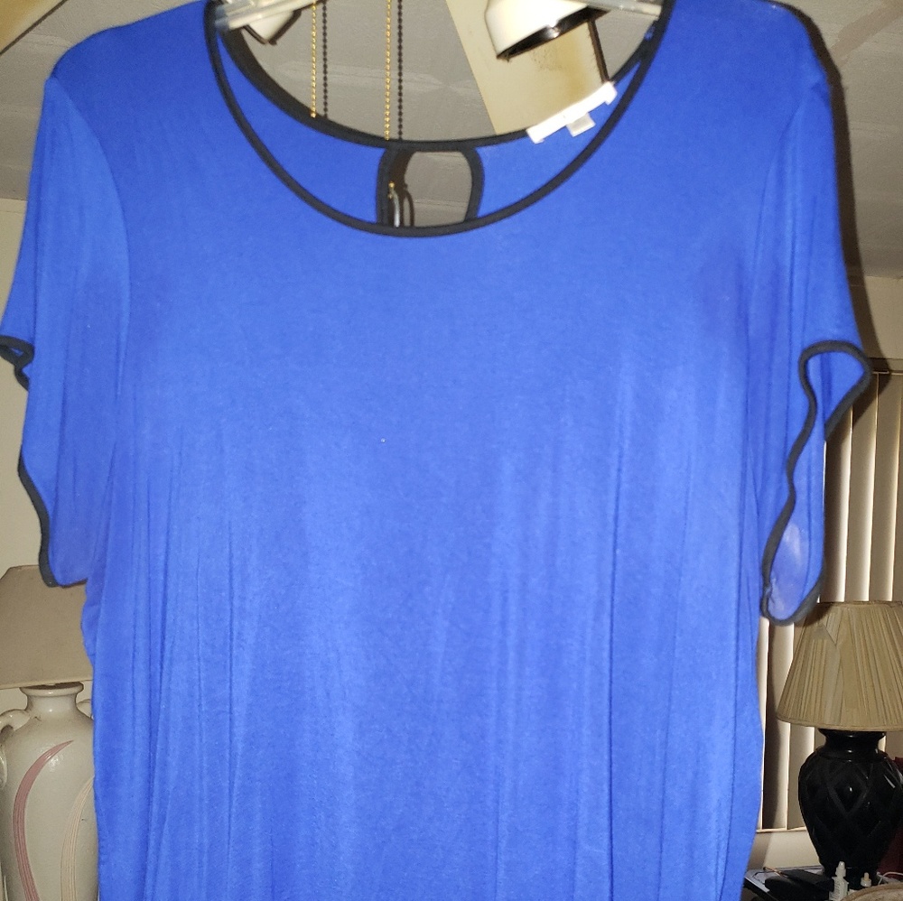 Womans plus size top